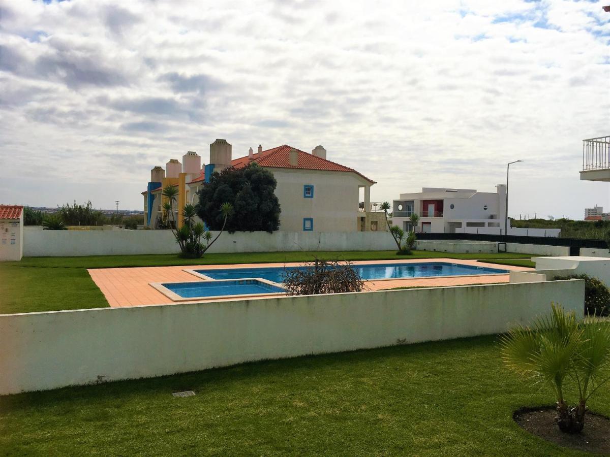 Palmeiras Apartement - T1 Com Piscina Baleal Exterior photo