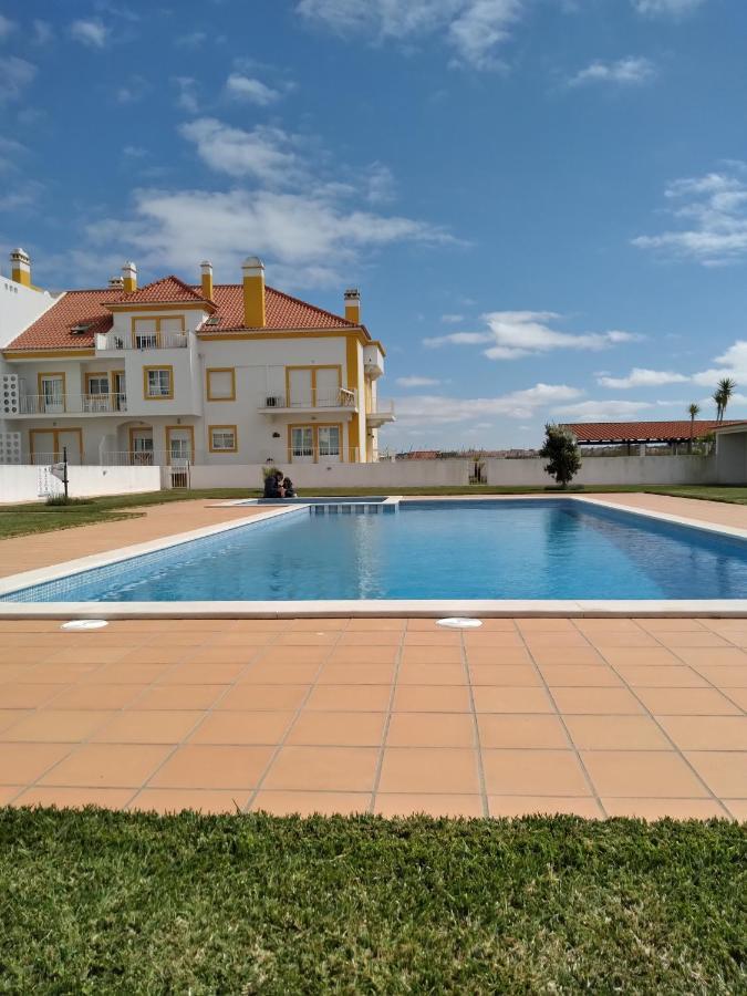 Palmeiras Apartement - T1 Com Piscina Baleal Exterior photo